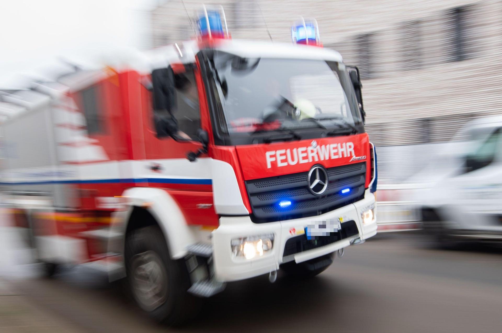 Wegen der Unwetterlage hat Landrat Thomas Ebeling am Montagabend eine Örtliche Einsatzleitung eingerichtet. Zwischenzeitlich waren 300 Einsatzstellen gemeldet.  (Bild: Julian Stratenschulte)