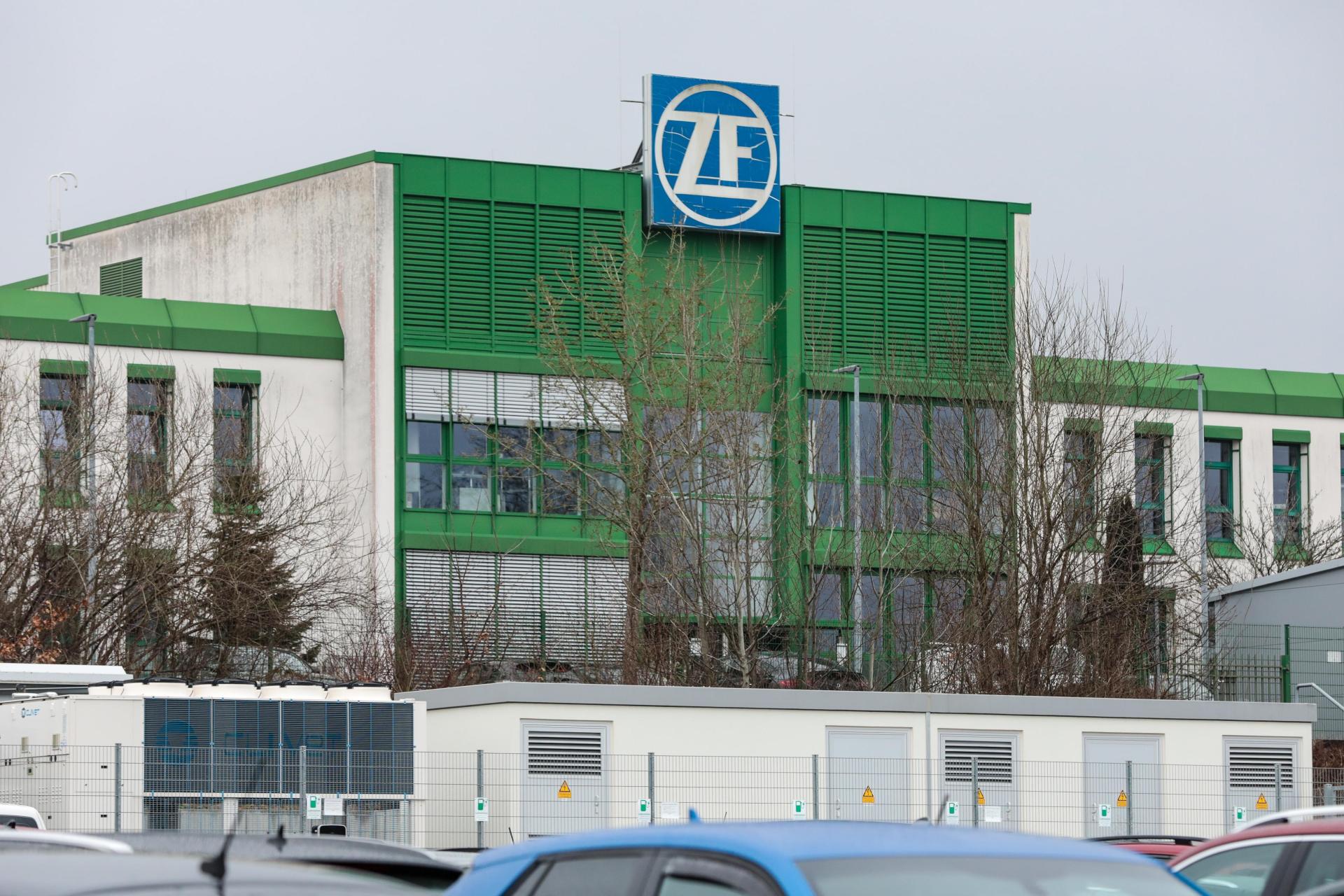 ZF will in Auerbach weitere 100 Stellen streichen. Das betrifft vor allem einen Bereich. (Archivbild: Wolfgang Steinbacher)