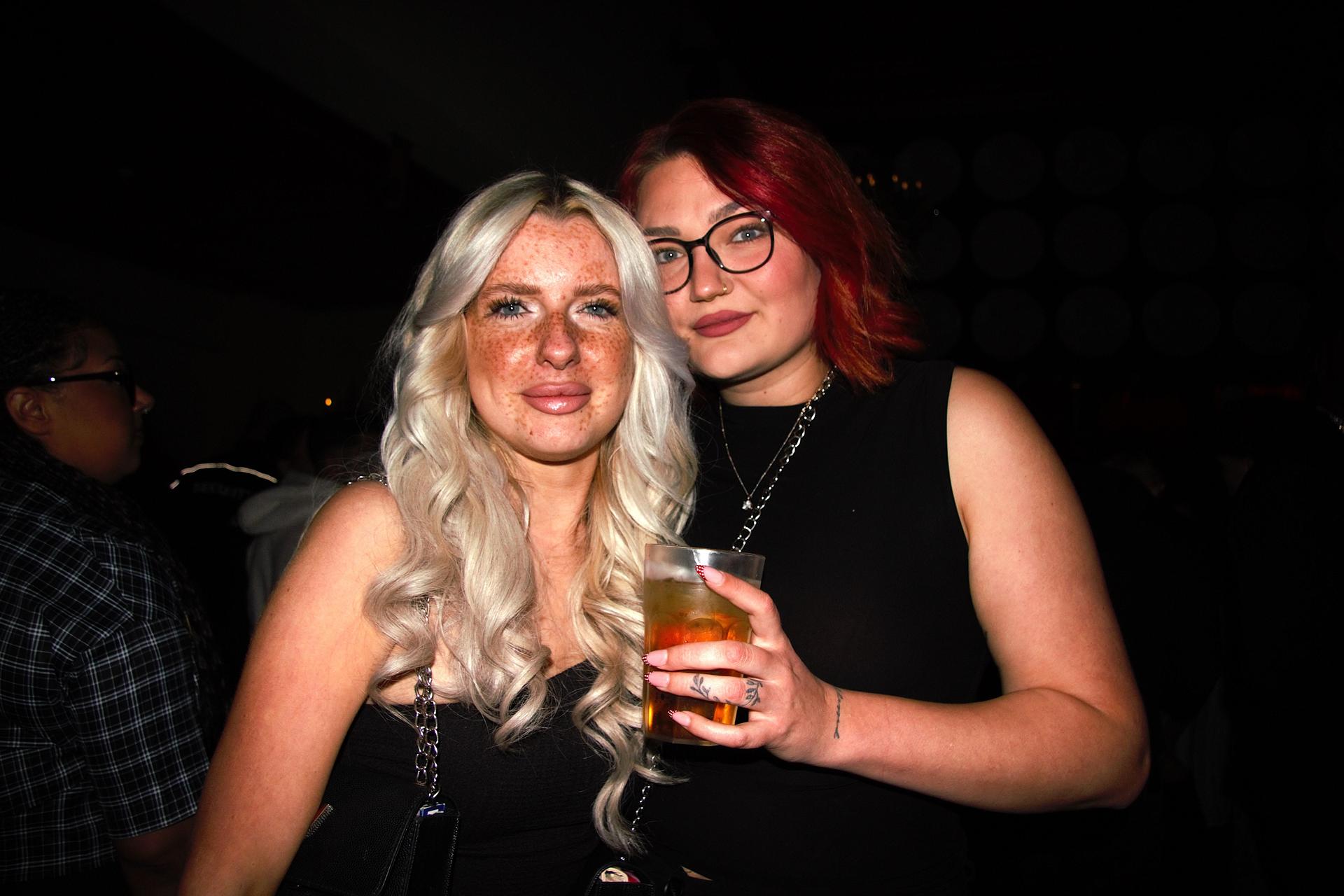 Am Samstag wummerten die Bässe durch den Casinosaal. Bei Models and Bottles war ordentlich was los. (Bild: Marlin Nixdorf)