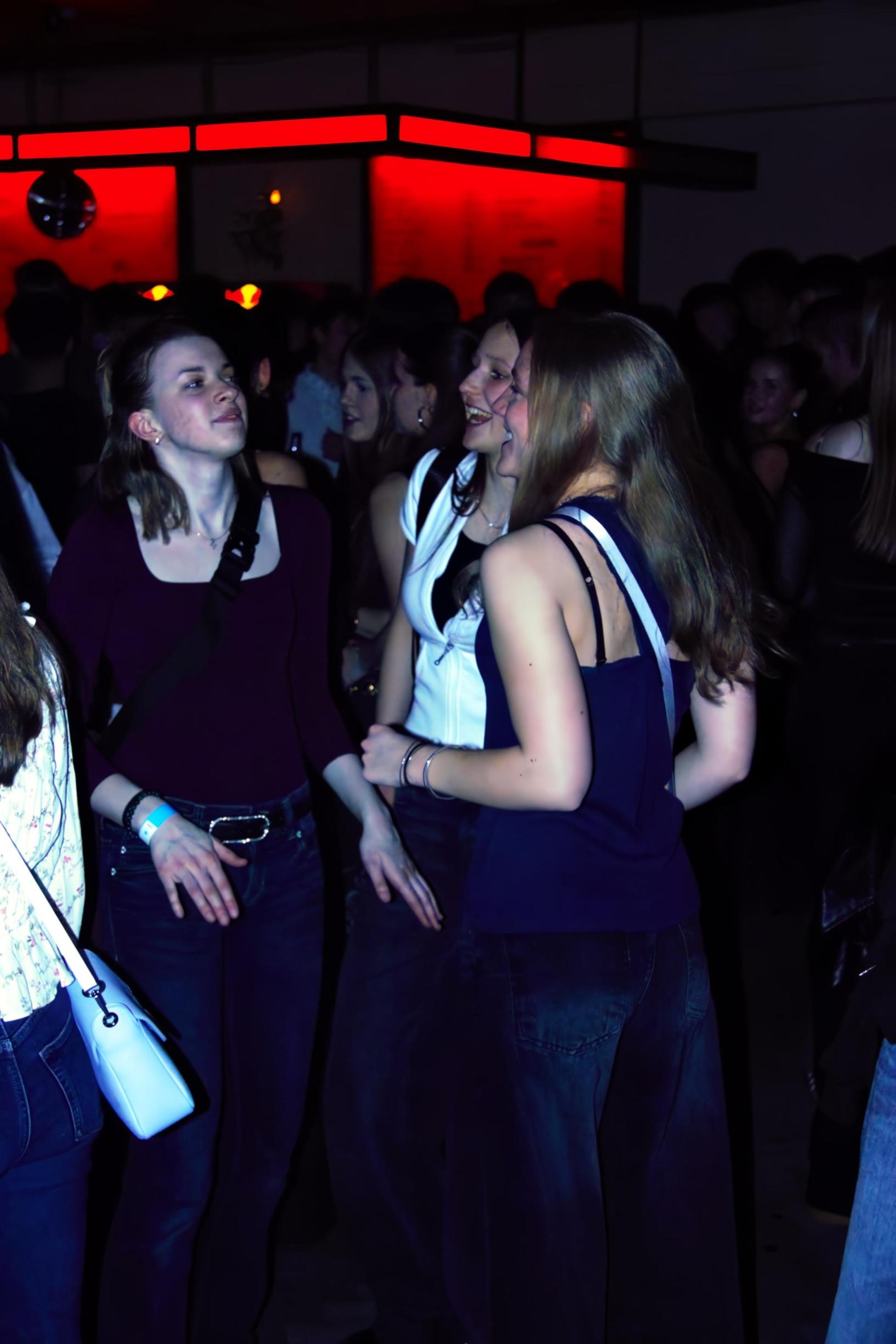 Die Q-Party des Sulzbach-Rosenberger HCA-Gymnasiums stieg diesmal im Amberger Casino. (Bild: Marlin Nixdorf)