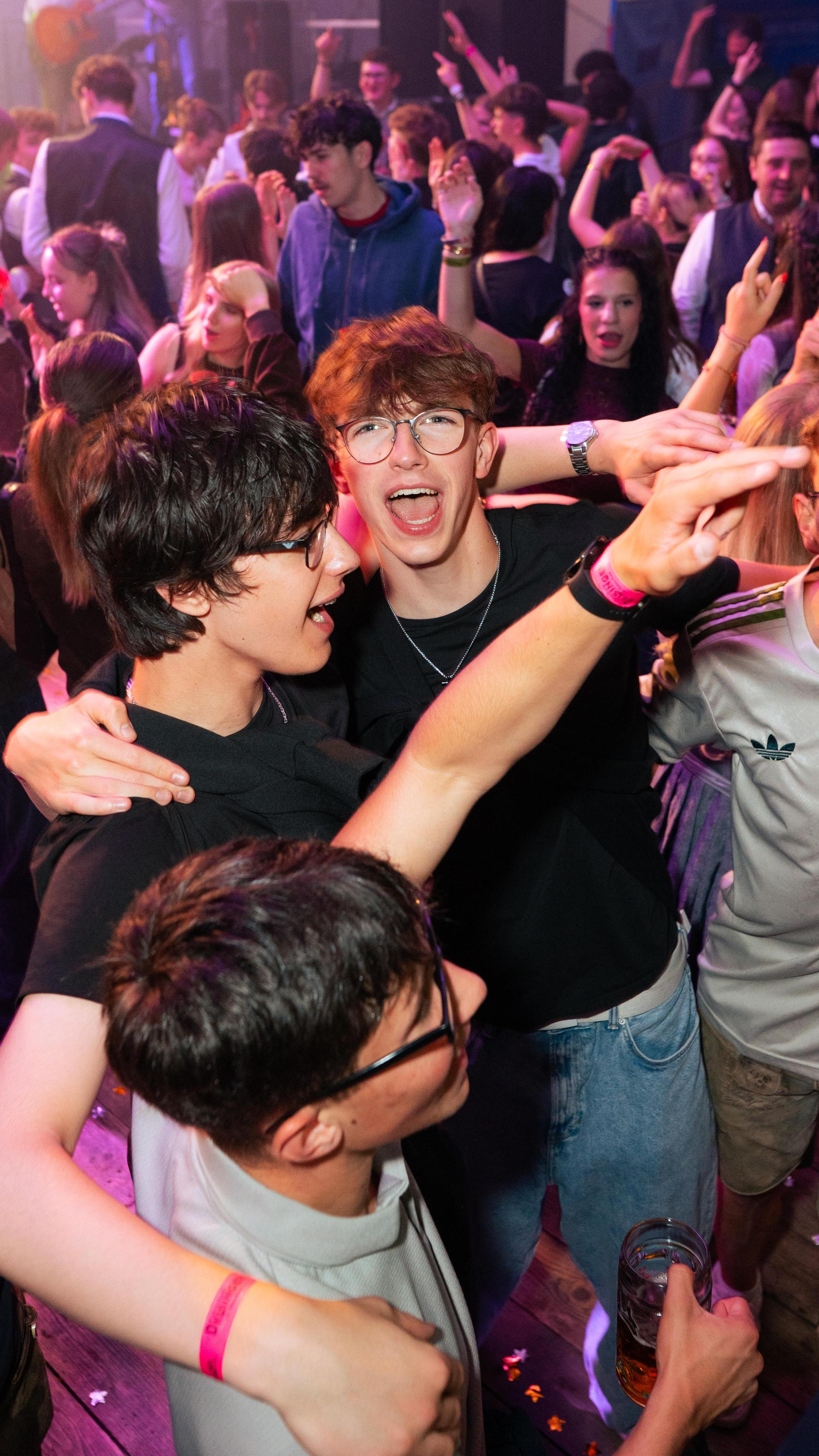 Bilder des Abends. (Bild: Hannes Stock)