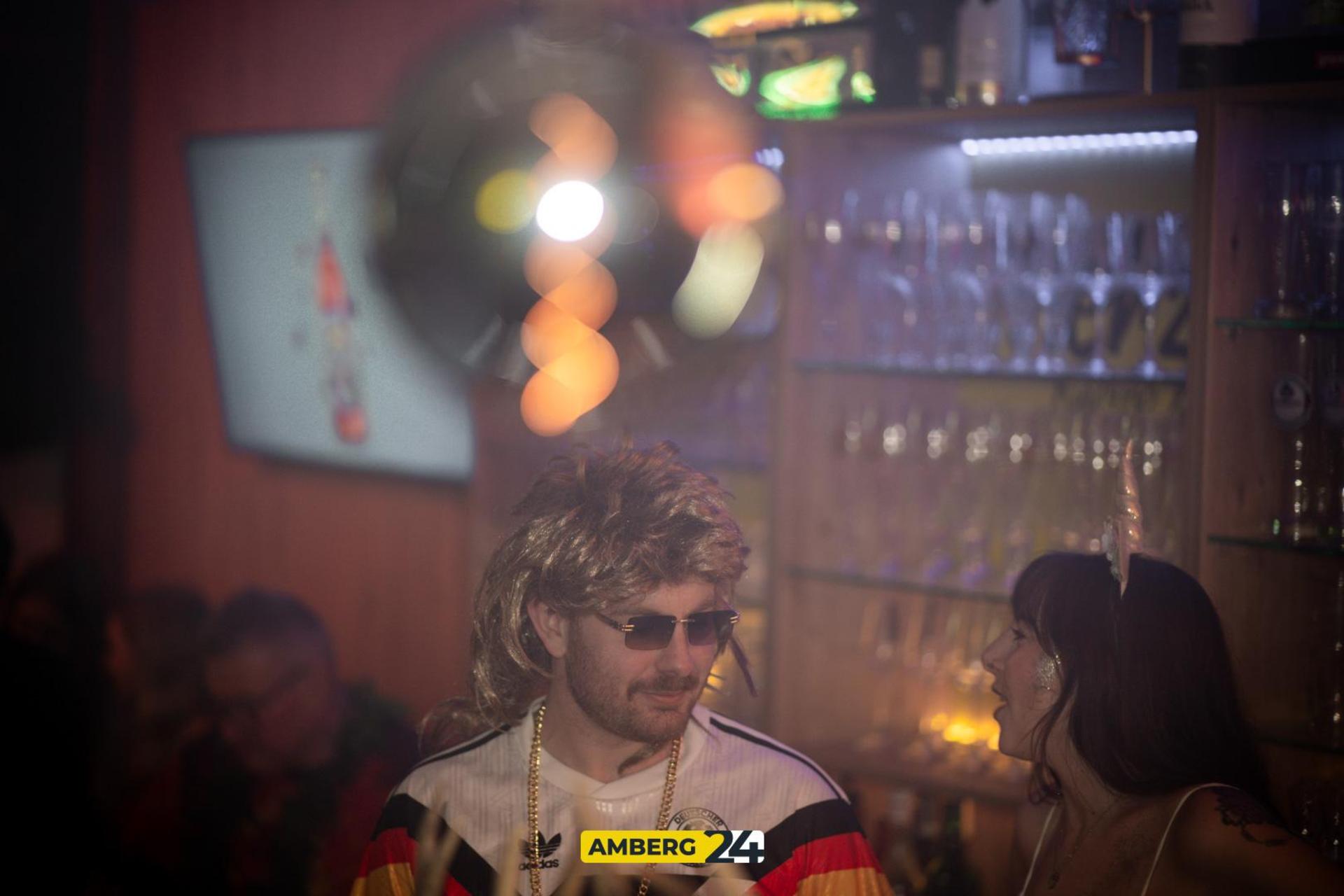 Im „Herzog” in Sulzbach-Rosenberg stieg am Samstag der Hausfasching.  (Bild: Julia Bär)