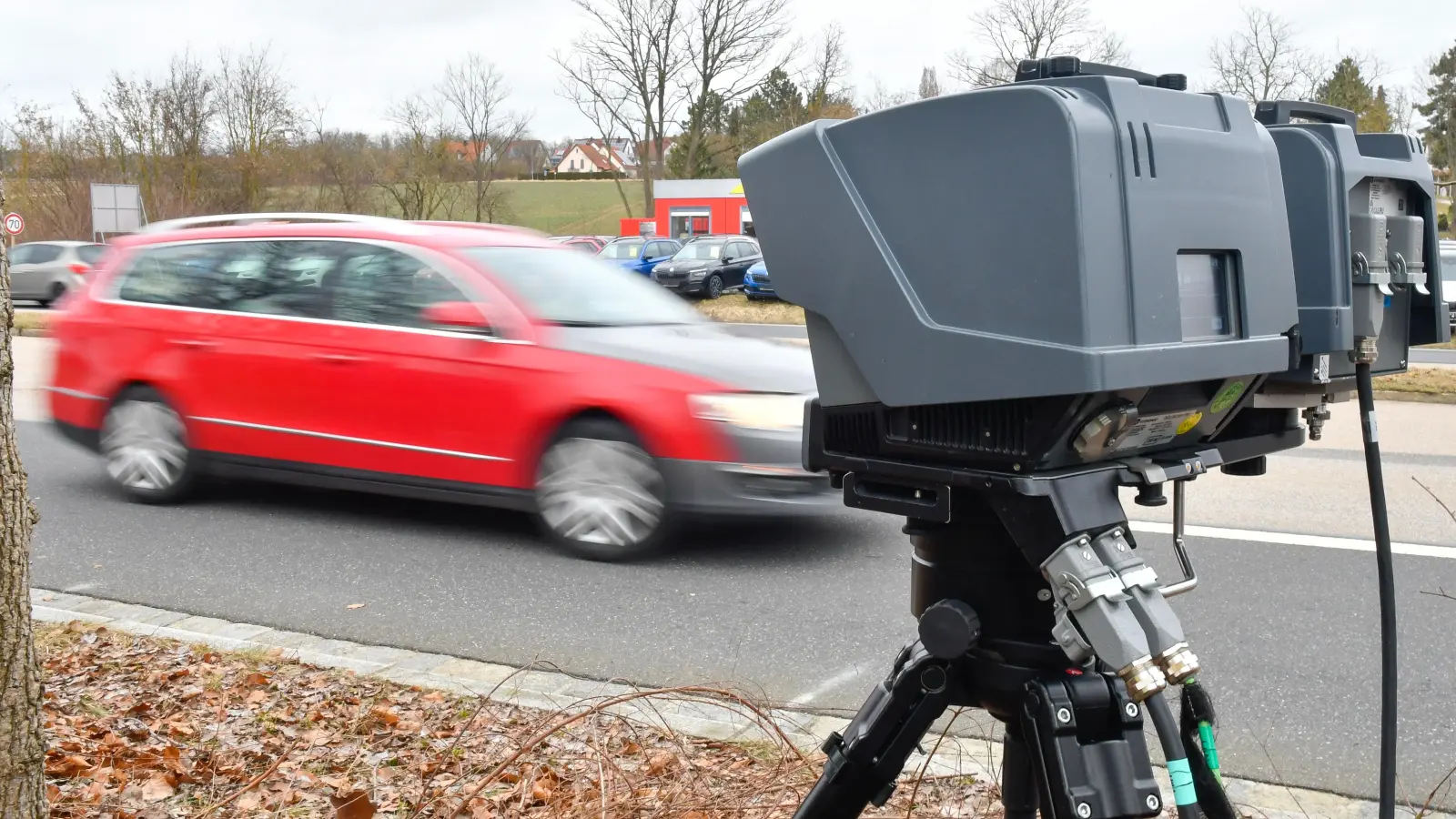 Bei einer Geschwindigkeitskontrolle auf der B 470 bei Auerbach hat die Verkehrspolizei 13 Verstöße festgestellt. (Symbolbild: Petra Hartl)