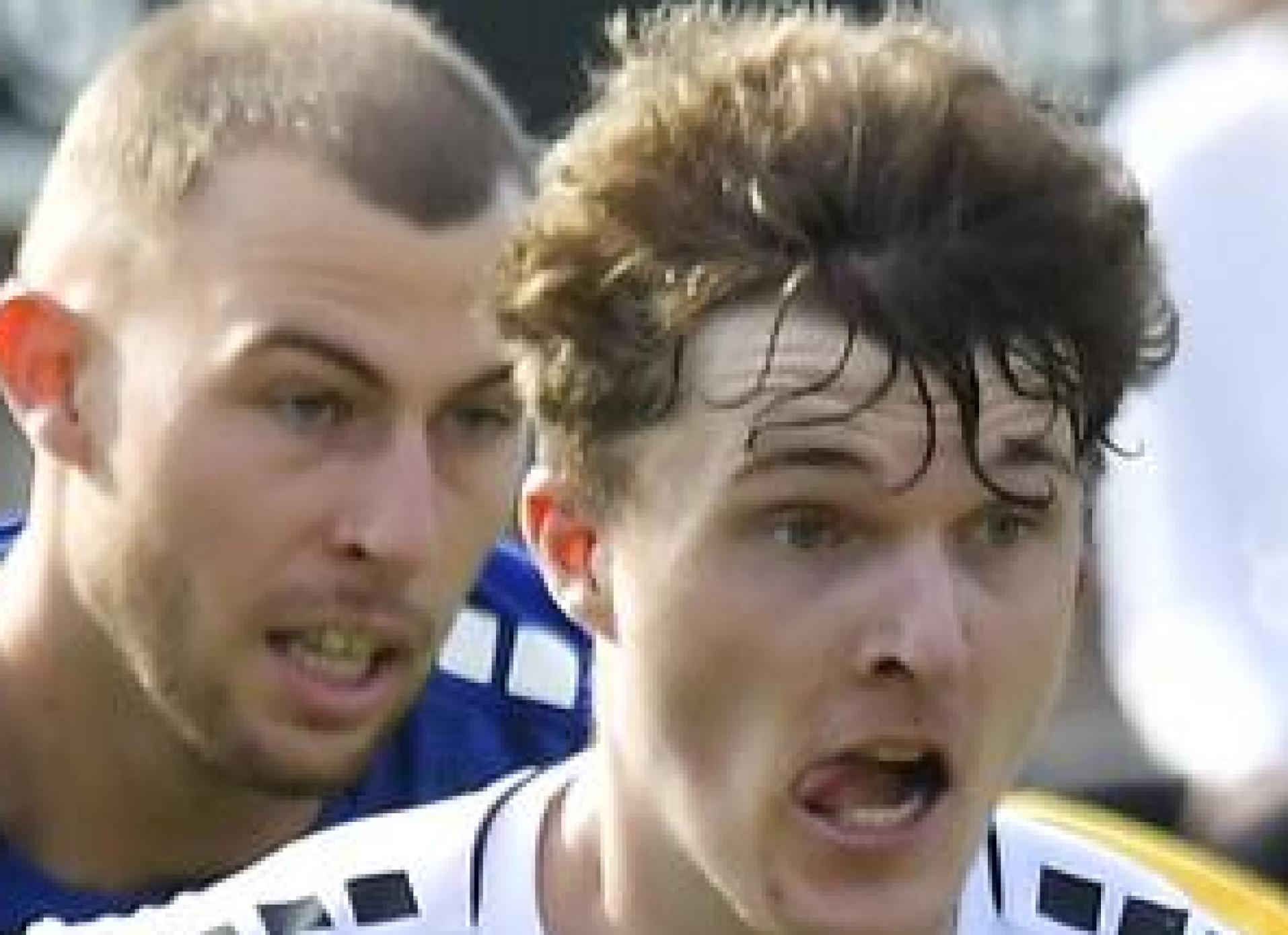 Alexander Moratz (vorne) erzielte den Siegtreffer für die DJK Gebenbach. (Archivbild: Hubert Ziegler)