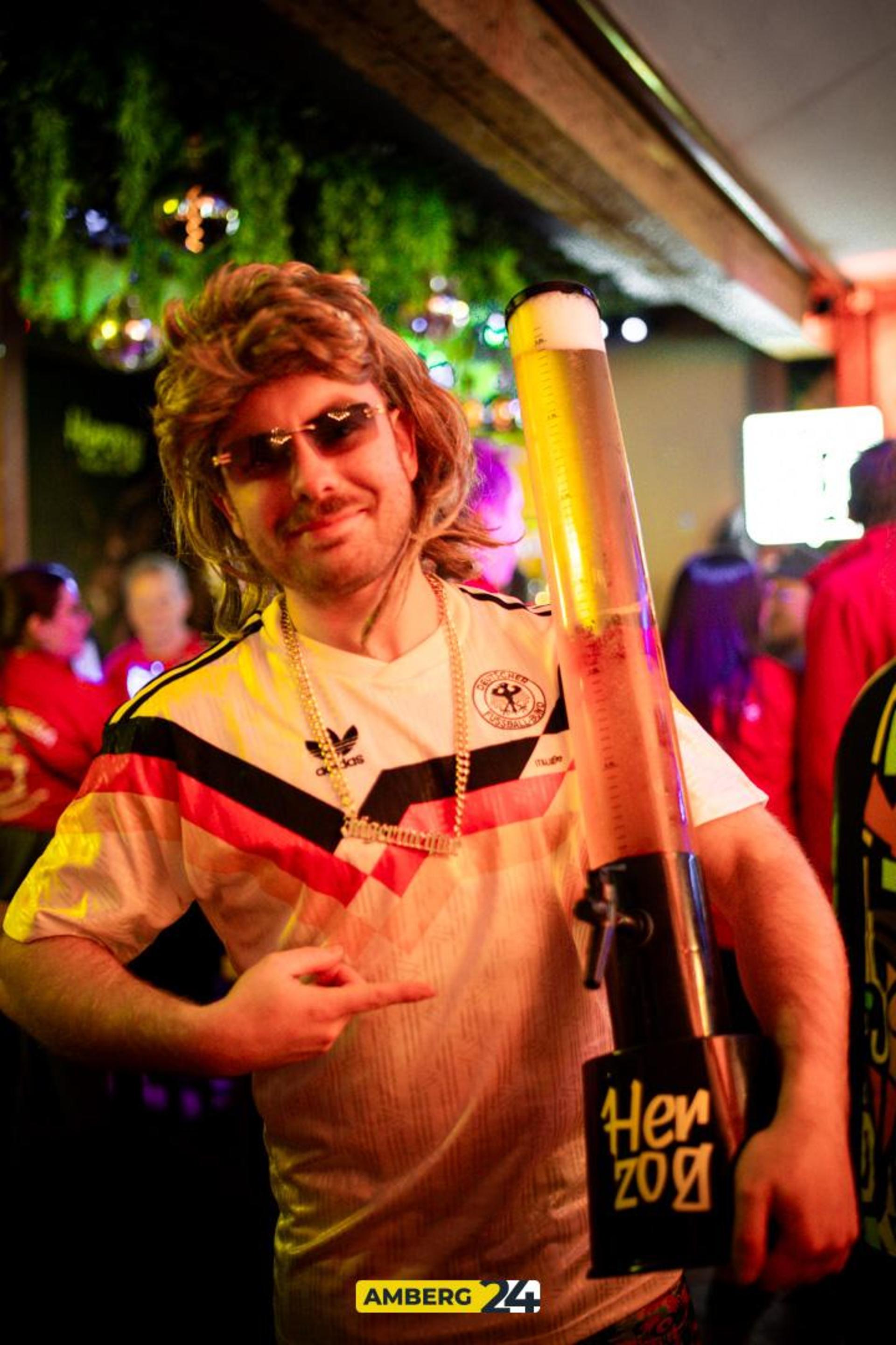 Im „Herzog” in Sulzbach-Rosenberg stieg am Samstag der Hausfasching.  (Bild: Julia Bär)