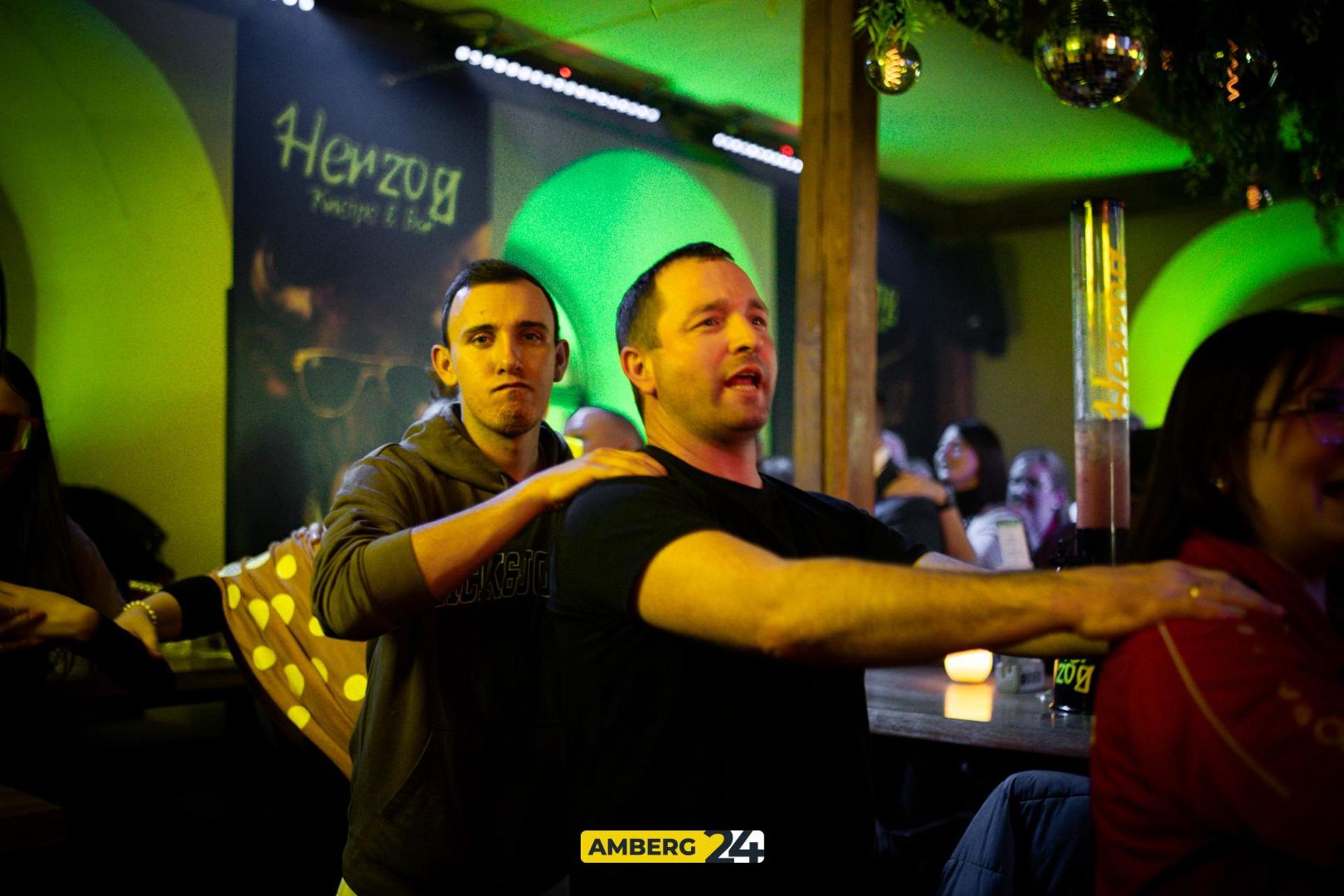 Im „Herzog” in Sulzbach-Rosenberg stieg am Samstag der Hausfasching.  (Bild: Julia Bär)