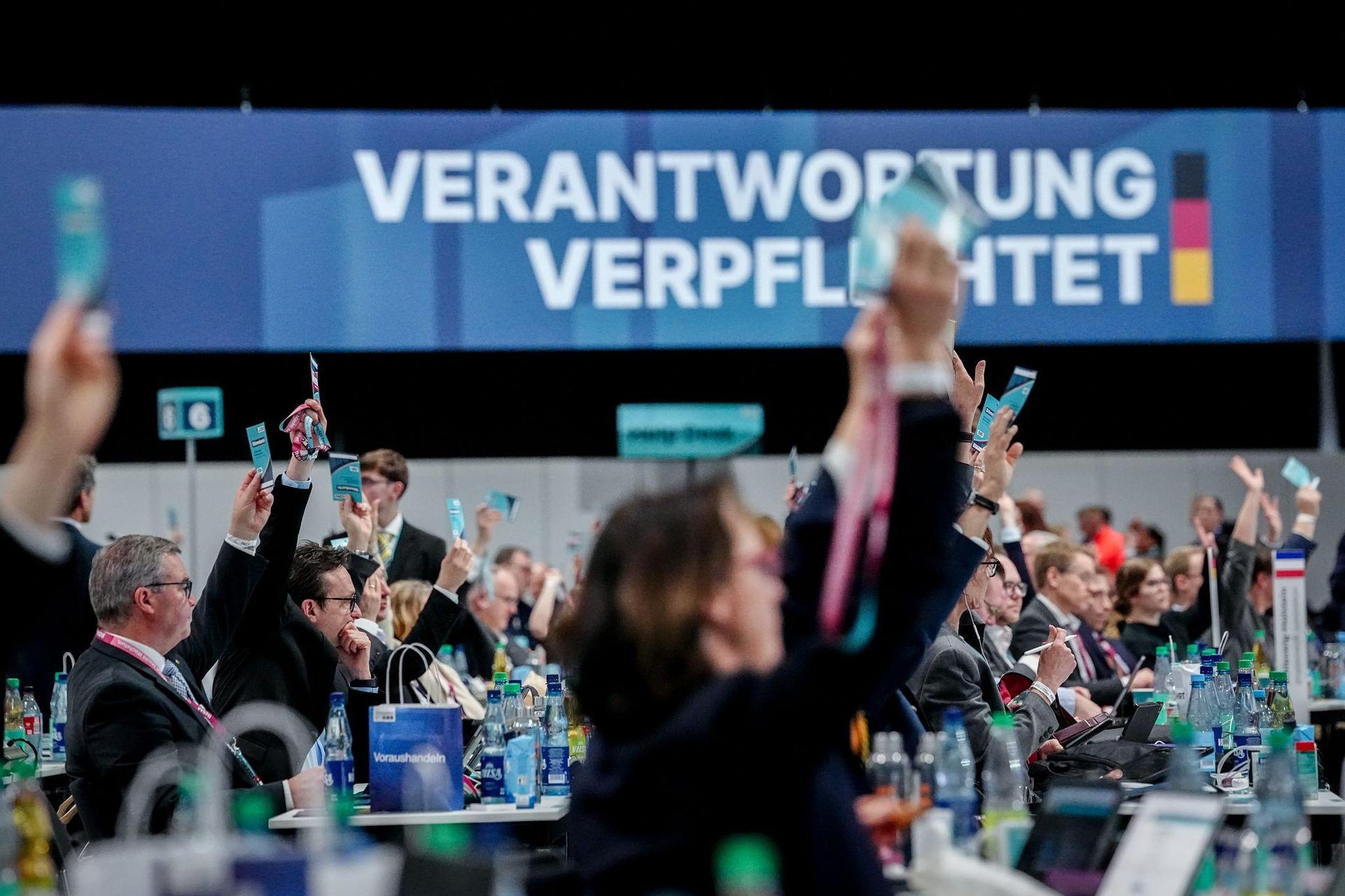 Die CDU votiert für eine Altersgrenze ab 14 Jahren für soziale Medien. (Bild: Kay Nietfeld/dpa)