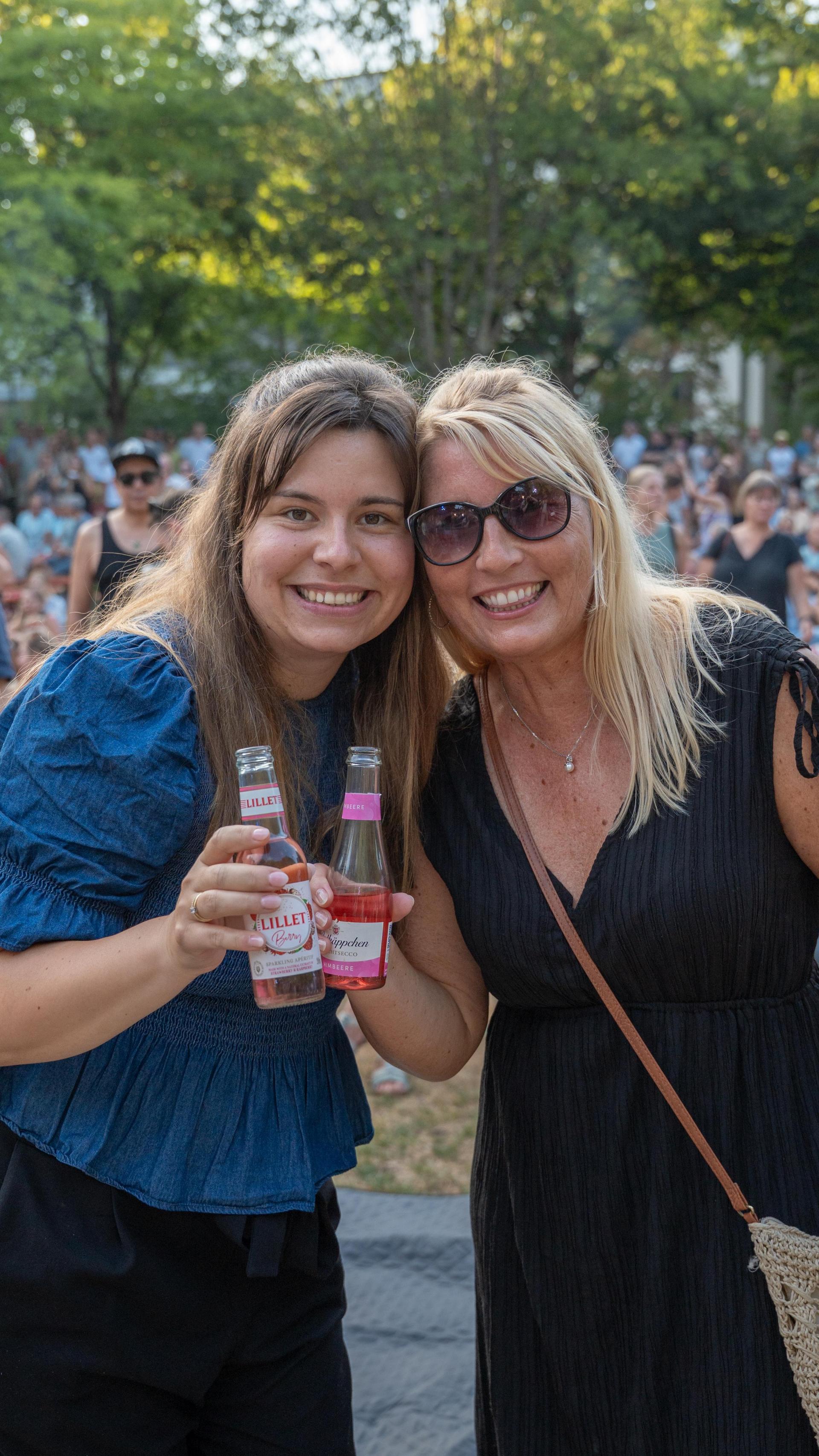 DJ Dollar Bill bei den Sommerserenaden im Max-Reger-Park in Weiden 2026. (Bild: Marina Gube)