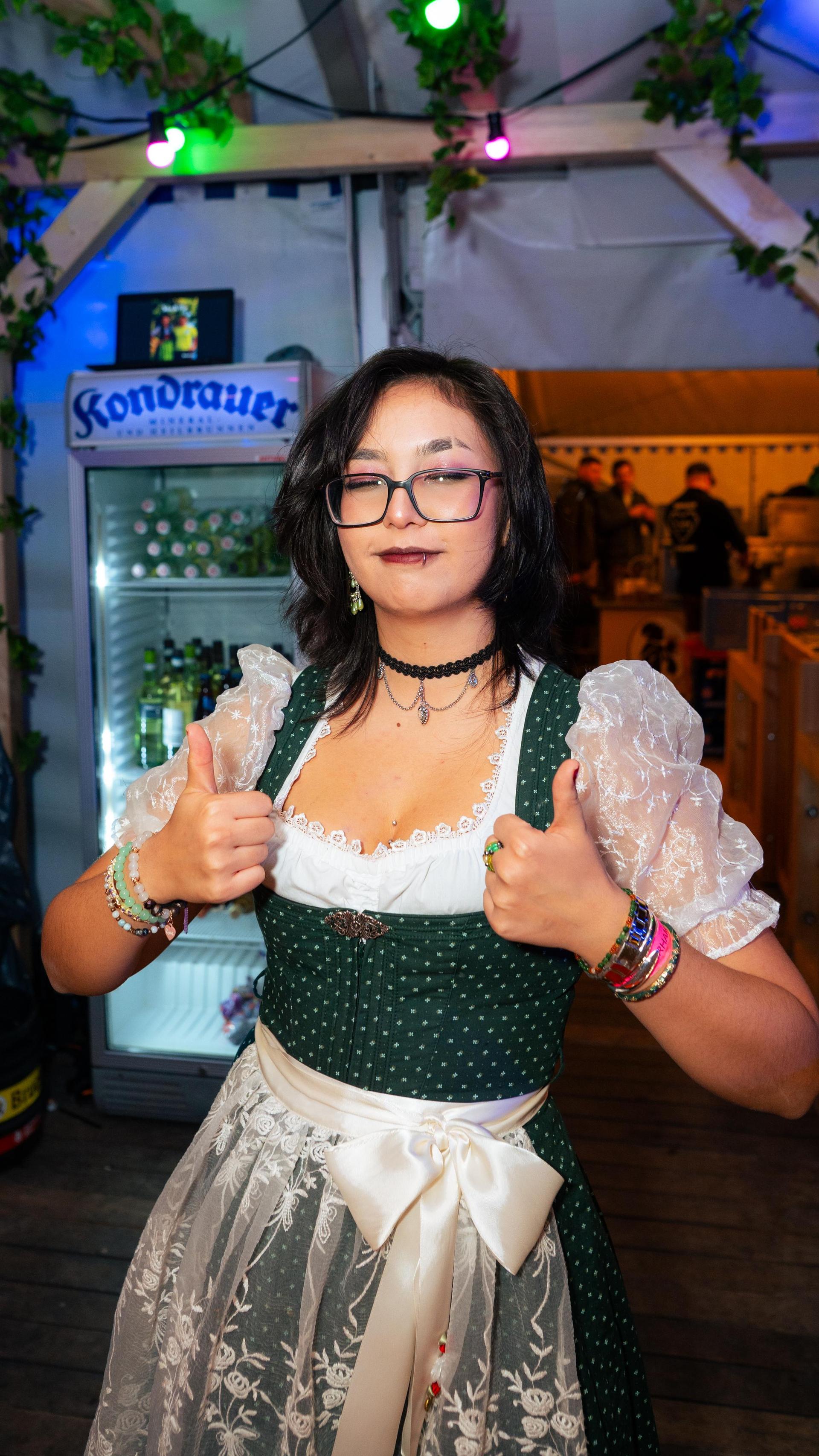 Szenen der Kirwaparty in Weiherhammer. (Bild: Hannes Stock)