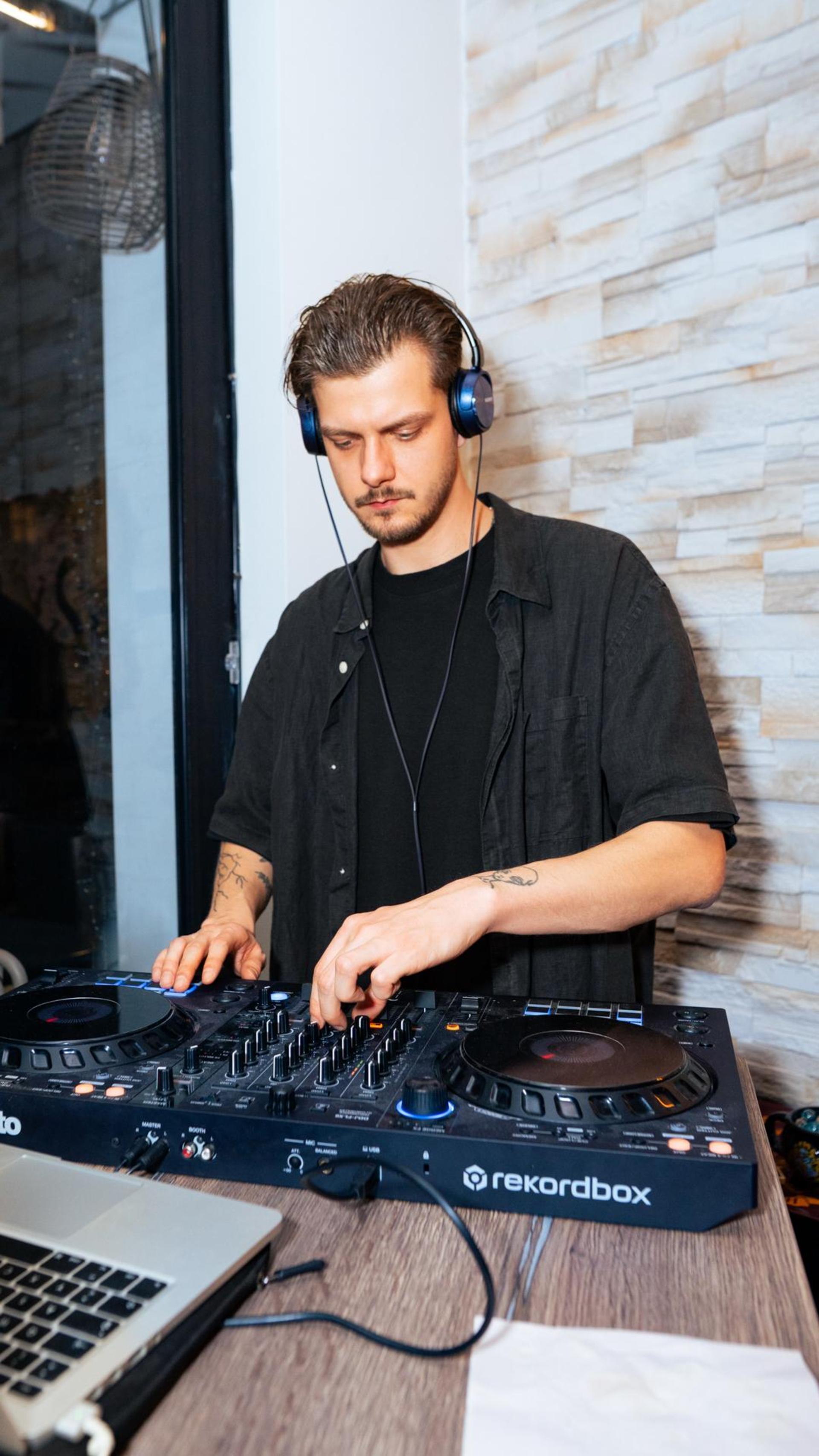 Im SantoRino gab es als Gegenprogramm zum Fasching eine „Magic &amp; House Music Night”. (Bild: Hannes Stock)