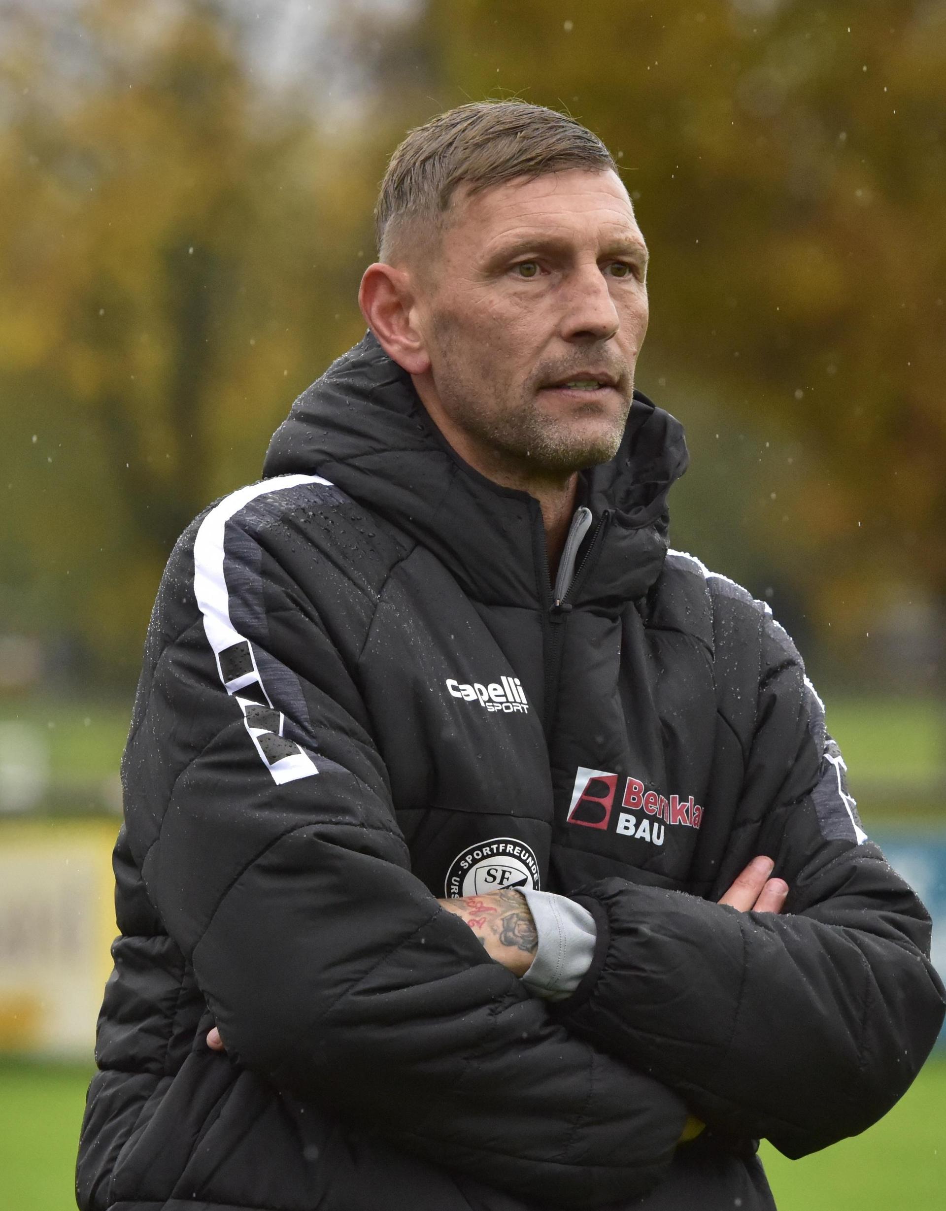 Trainer der SF Ursulapoppenricht Andreas Scheler kann künftig auf einen weiteren Torhüter setzen. (Bild: Hans Mark)