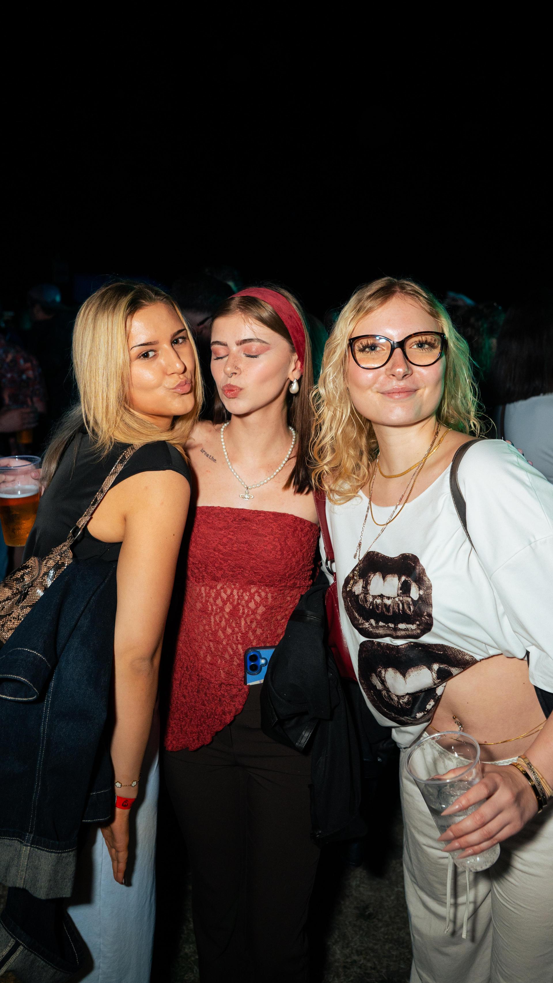 Bilder der Beach Party. (Bild: Hannes Stock)
