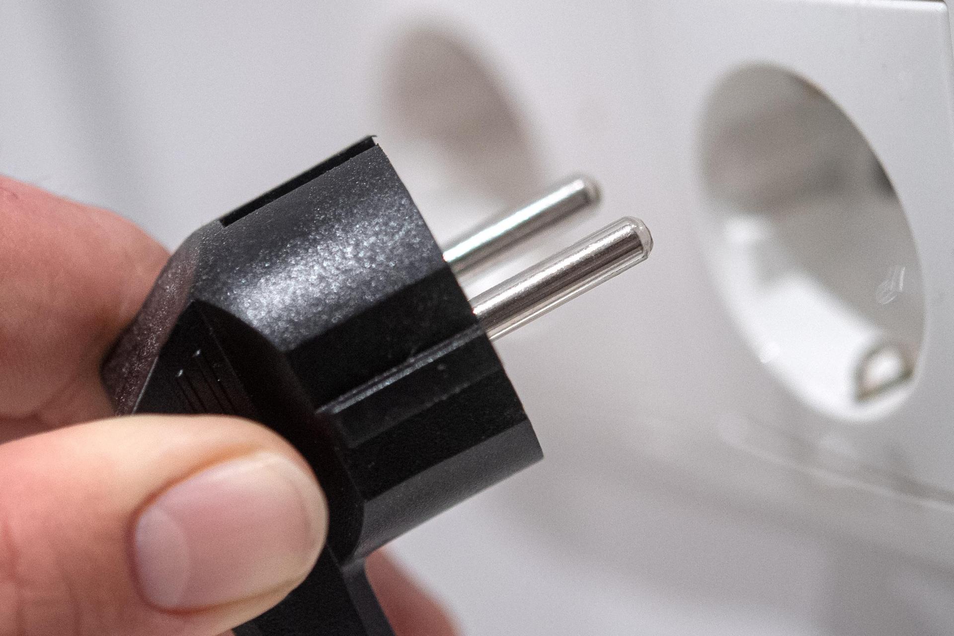 Im Raum Weiherhammer-Grafenwöhr waren am Montag rund 2400 Haushalte von einem kurzen Stromausfall betroffen.  (Bild: Sina Schuldt/dpa)