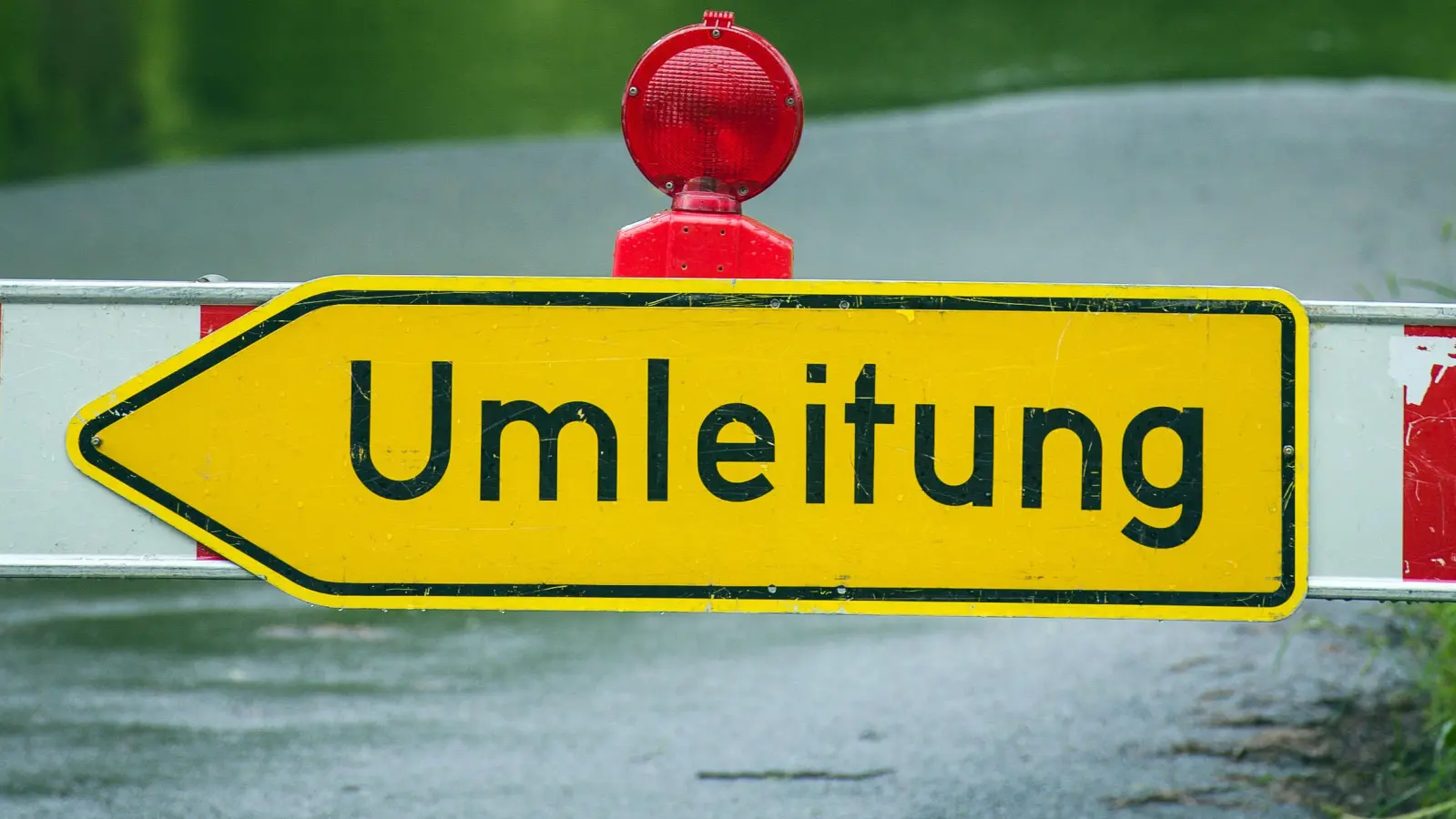 Symbolbild: David Ebener/dpa