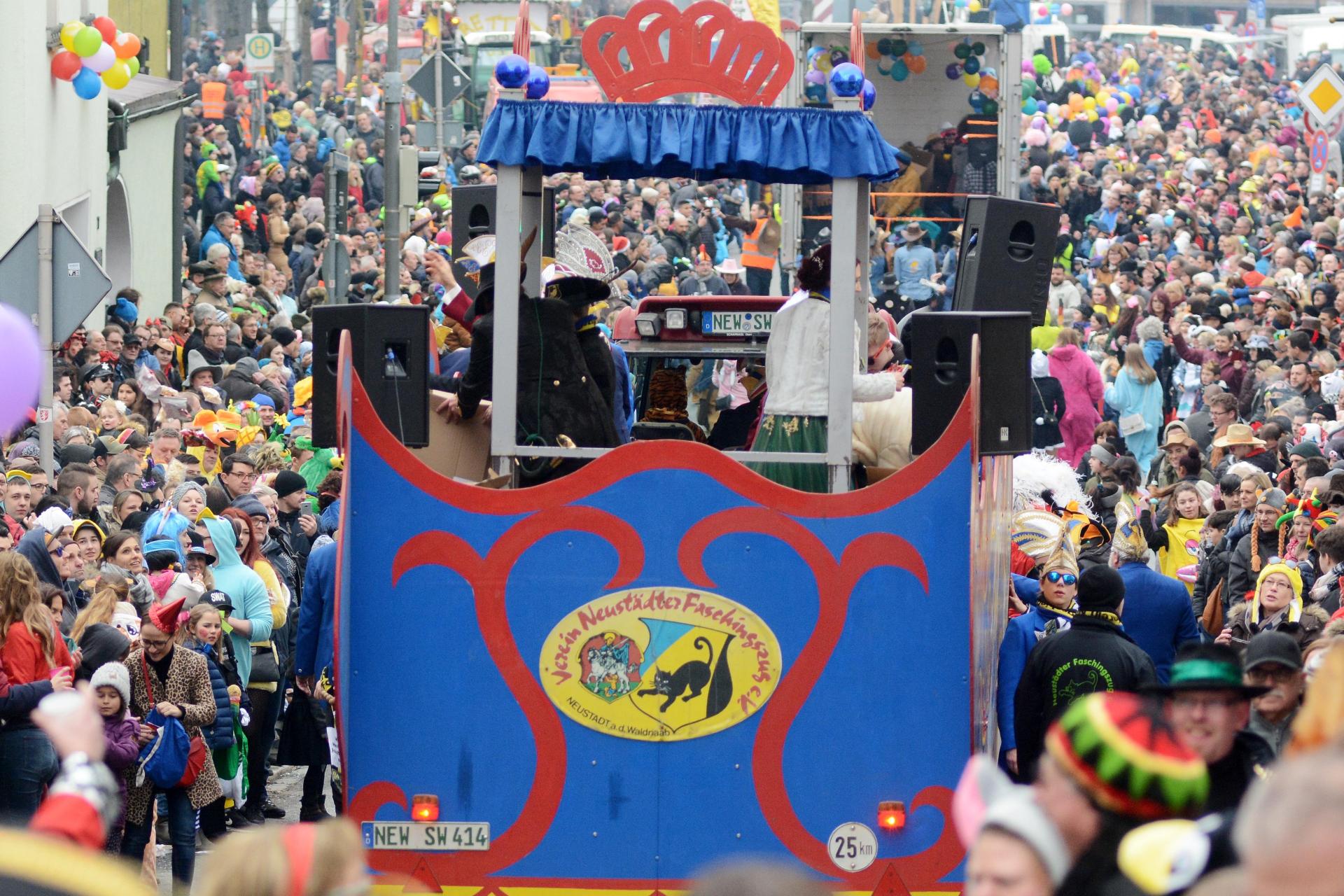 Die Polizei Oberpfalz weist auf bestimmte Regeln für den Fasching hin. (Archivbild: Gabi Schönberger)