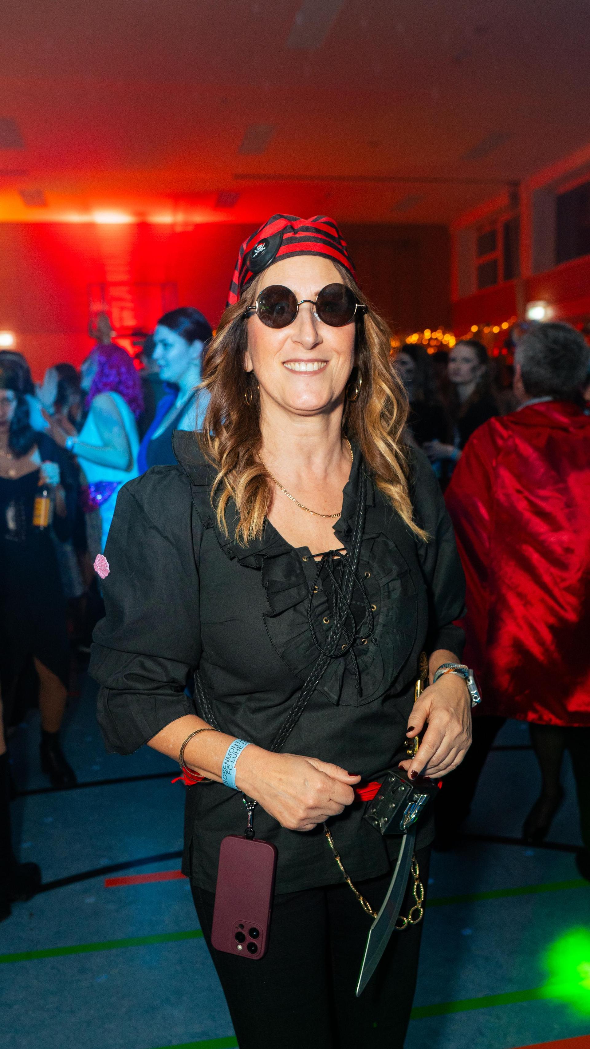 Beim Faschingsball des FC Luhe gings mit Vollgas weiter im Faschingstreiben.  (Bild: Hannes Stock)