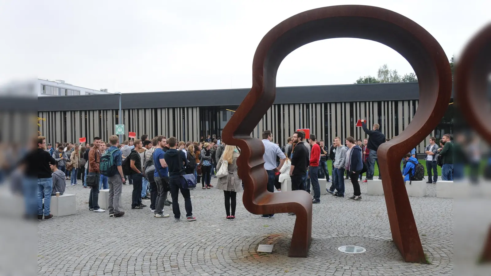 Wir haben nachgefragt: Wer sind eure Lieblingsdozent*innen an der OTH Weiden? (Archivbild: wen)