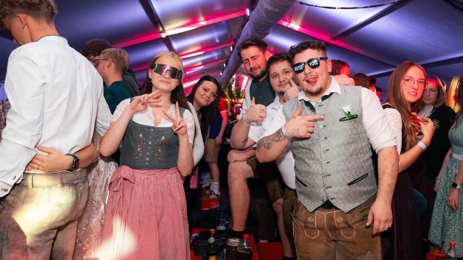 Die Störnsteiner Kirwa am Samstagabend.  (Bild: Hannes Stock)