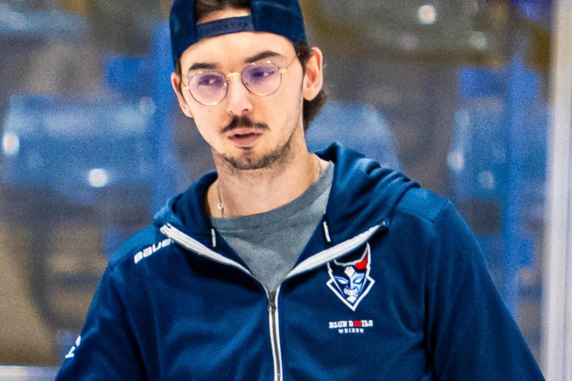 Simon Heidenreich hat seinen Vertrag als Athletiktrainer der Blue Devils Weiden verlängert.  (Archivbild: Elke Englmaier)