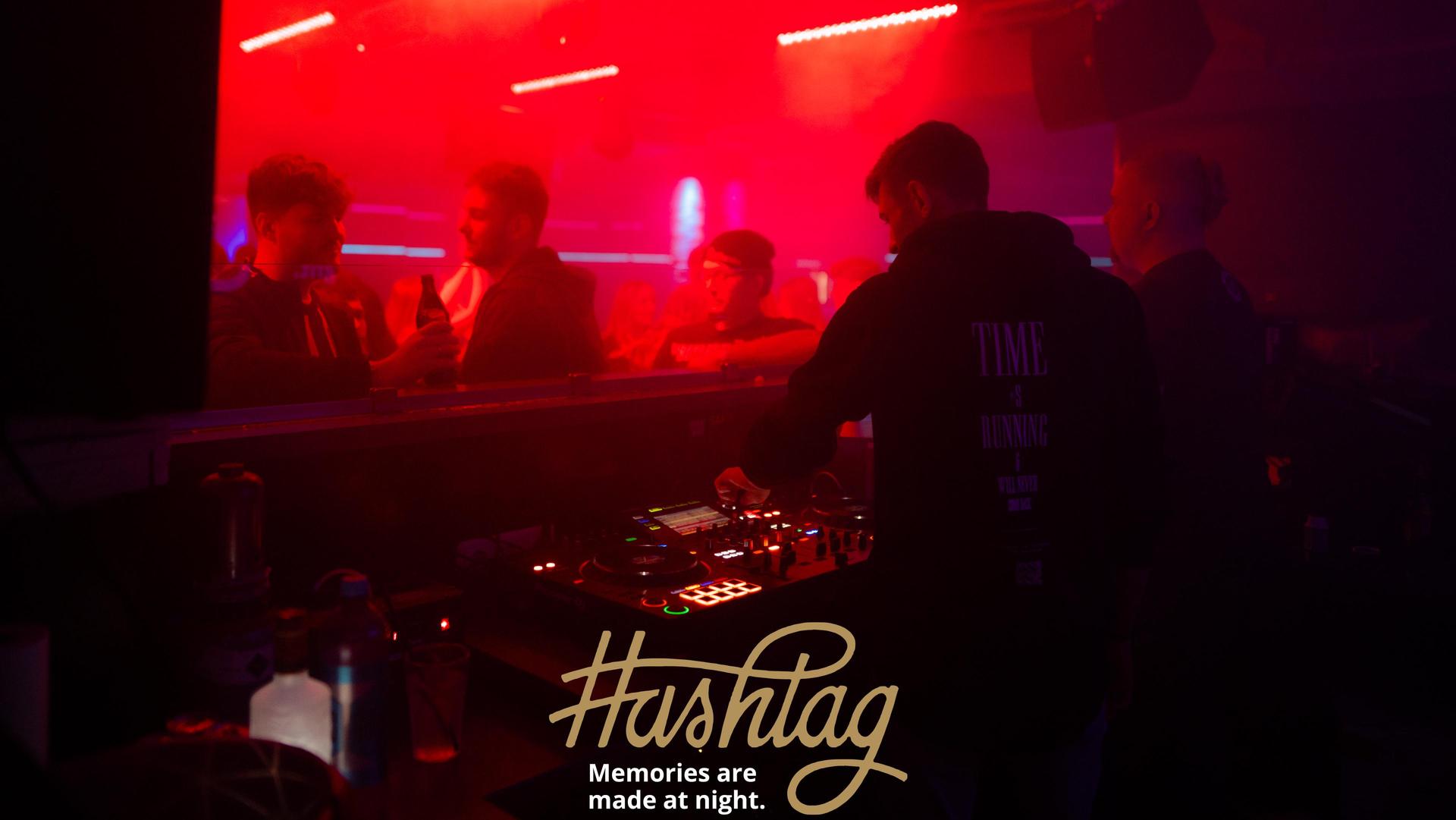 Am Freitag haben sich im Weidener Hashtag alle „SAINTS &amp; SINNERS” versammelt. (Bild: Hannes Stock)