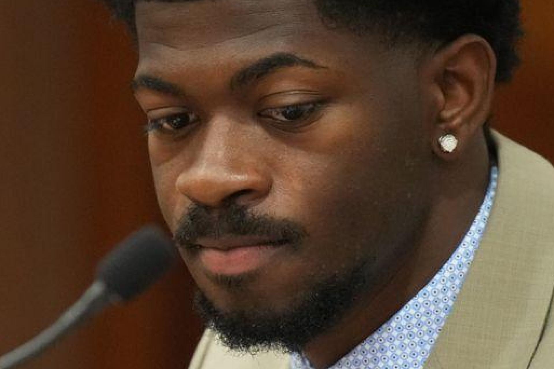 Ein Richter gewährt eine Behandlung statt möglicher Haft. (Archivbild)  (Bild: Daniel Cole/Pool Reuters via AP/dpa)