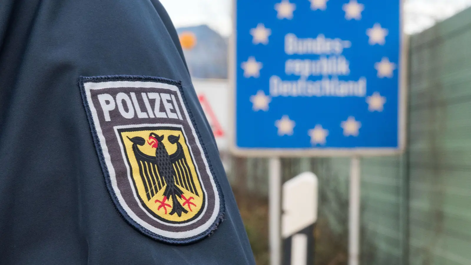 Drei gesuchte Männer hat die Bundespolizei an der deutsch-tschechischen Grenze an der A 6 festgenommen. (Symbolbild: Bundespolizei)
