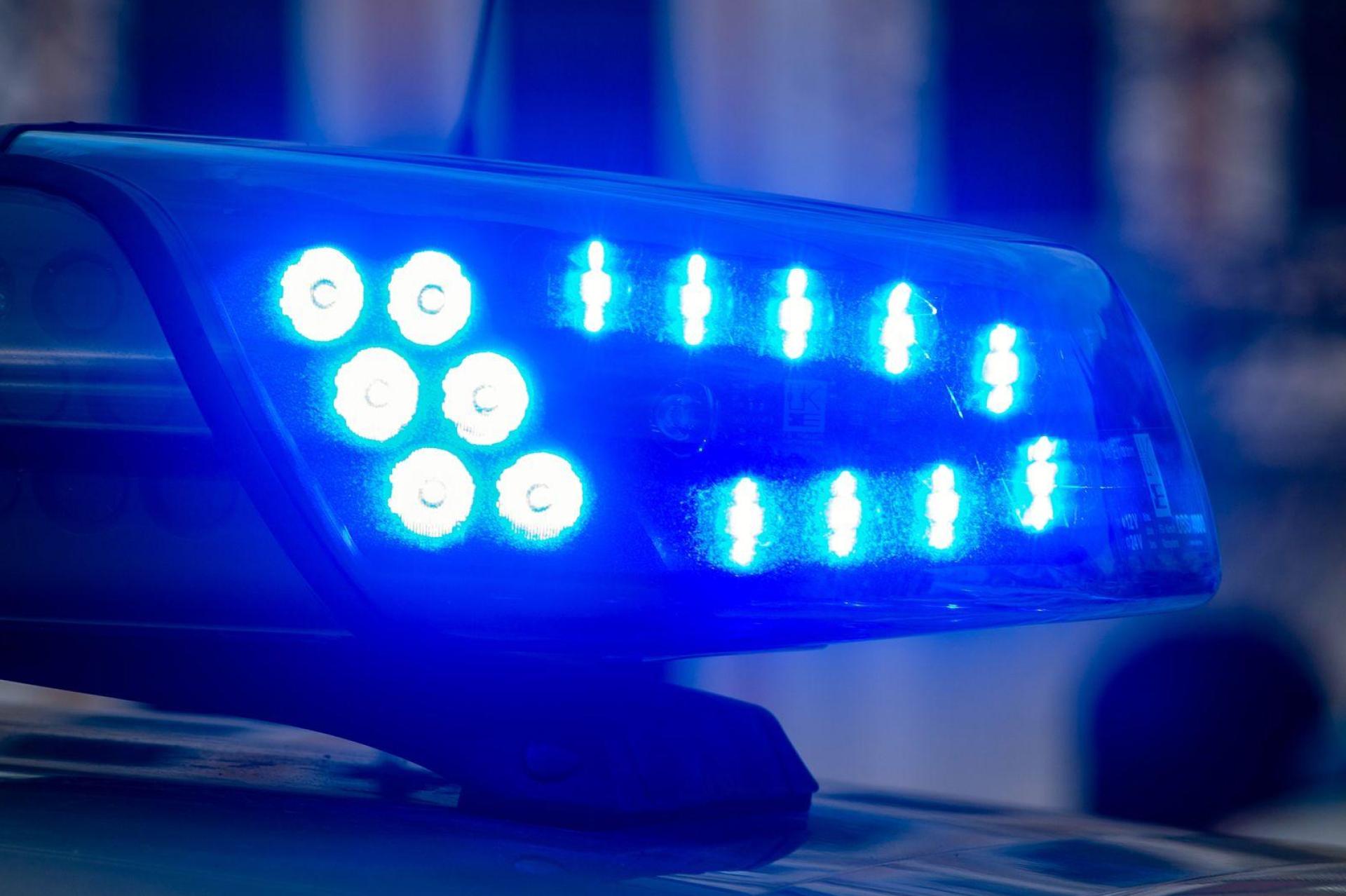 In Weiden war ein 16-Jähriger ohne Führerschein unterwegs.  (Symbolbild: Klaus-Dietmar Gabbert/dpa-Zentralbild/dpa)