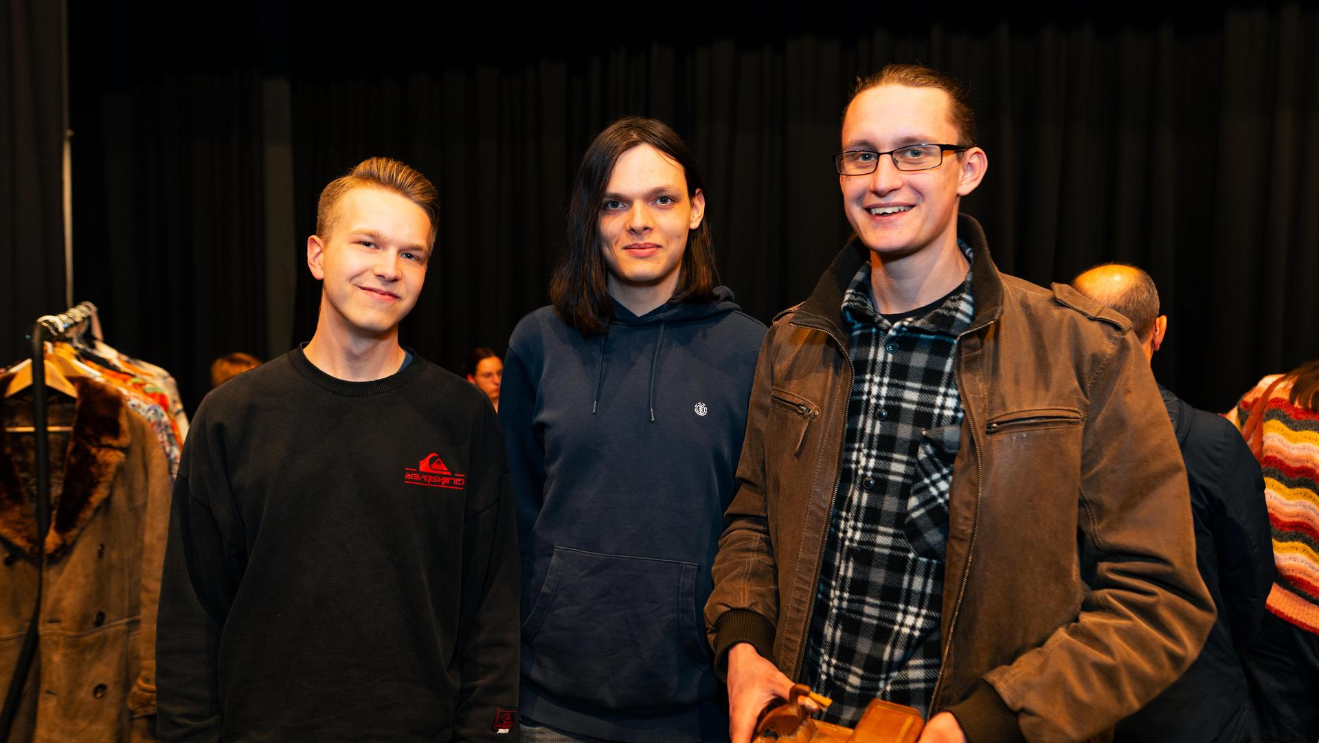 Beim Nachtflohmarkt am Freitag in Neustadt/WN herrschte bis 22 Uhr reges Treiben. (Bild: Hannes Stock)