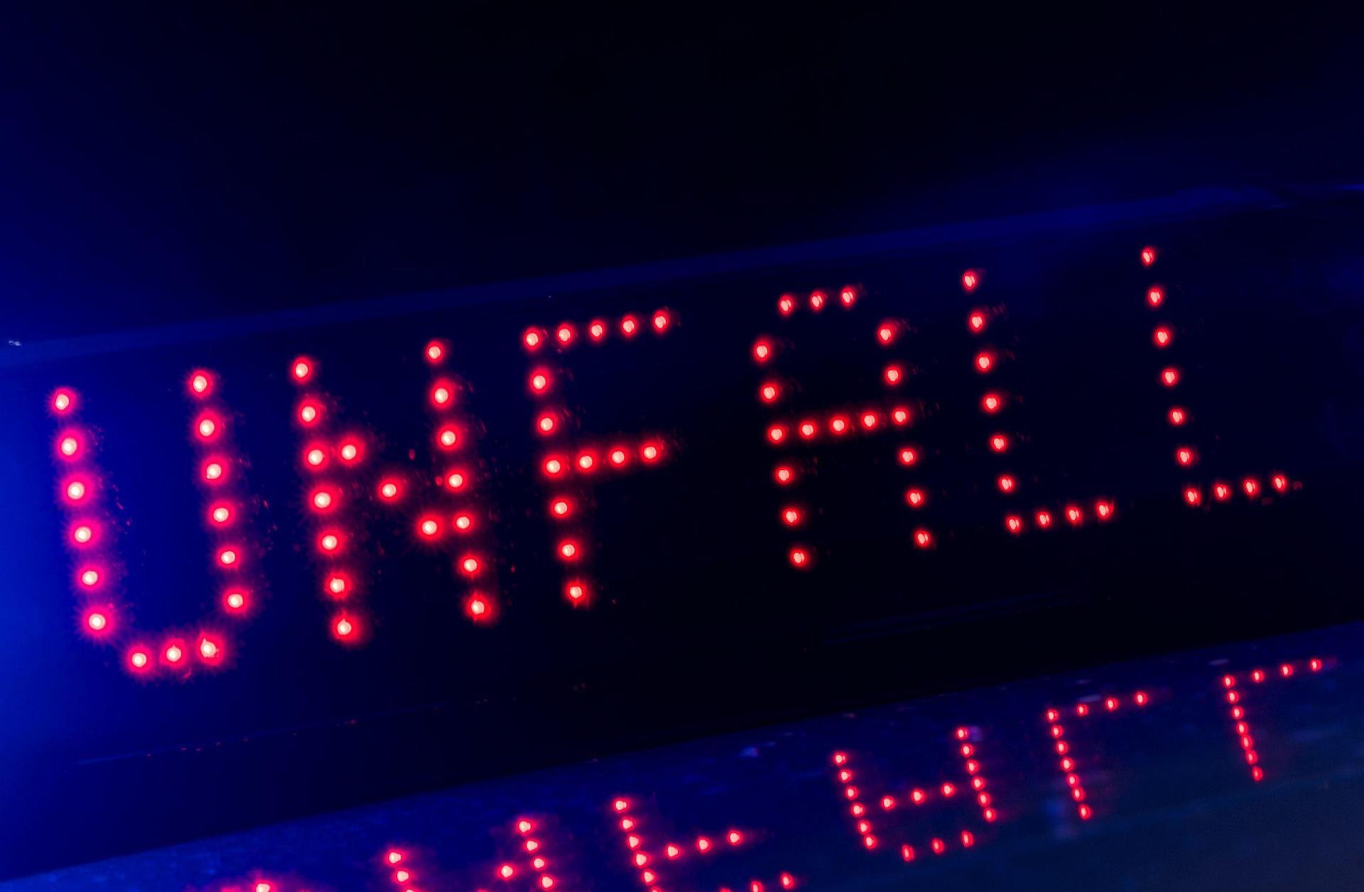 Bei Trabitz kam es zu einem Unfall zwischen einem Traktor und einem Auto. (Symbolbild: Monika Skolimowska)